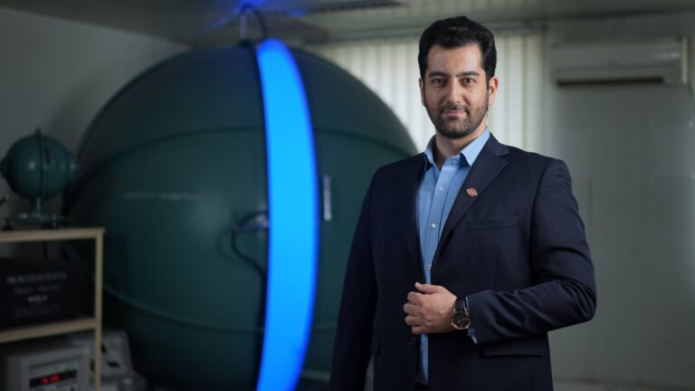 photo_5922633410558412439_w